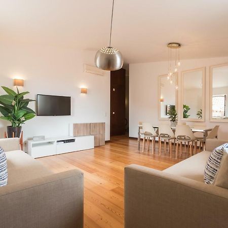 ליסבון Alfama Modern Two-Bedroom Apartment W/ River View And Parking - By Lu Holidays מראה חיצוני תמונה